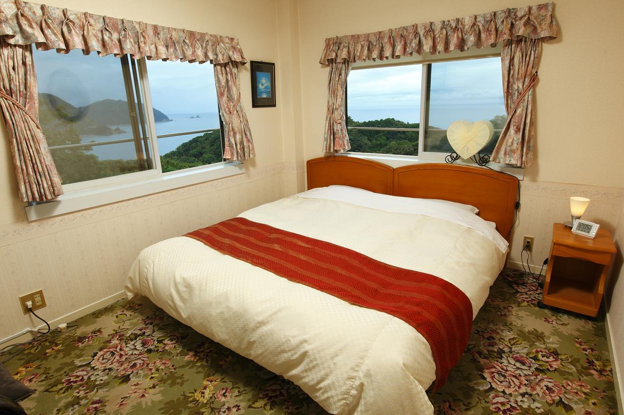Koibito Misaki Pension Marine Mates Идзу Экстерьер фото